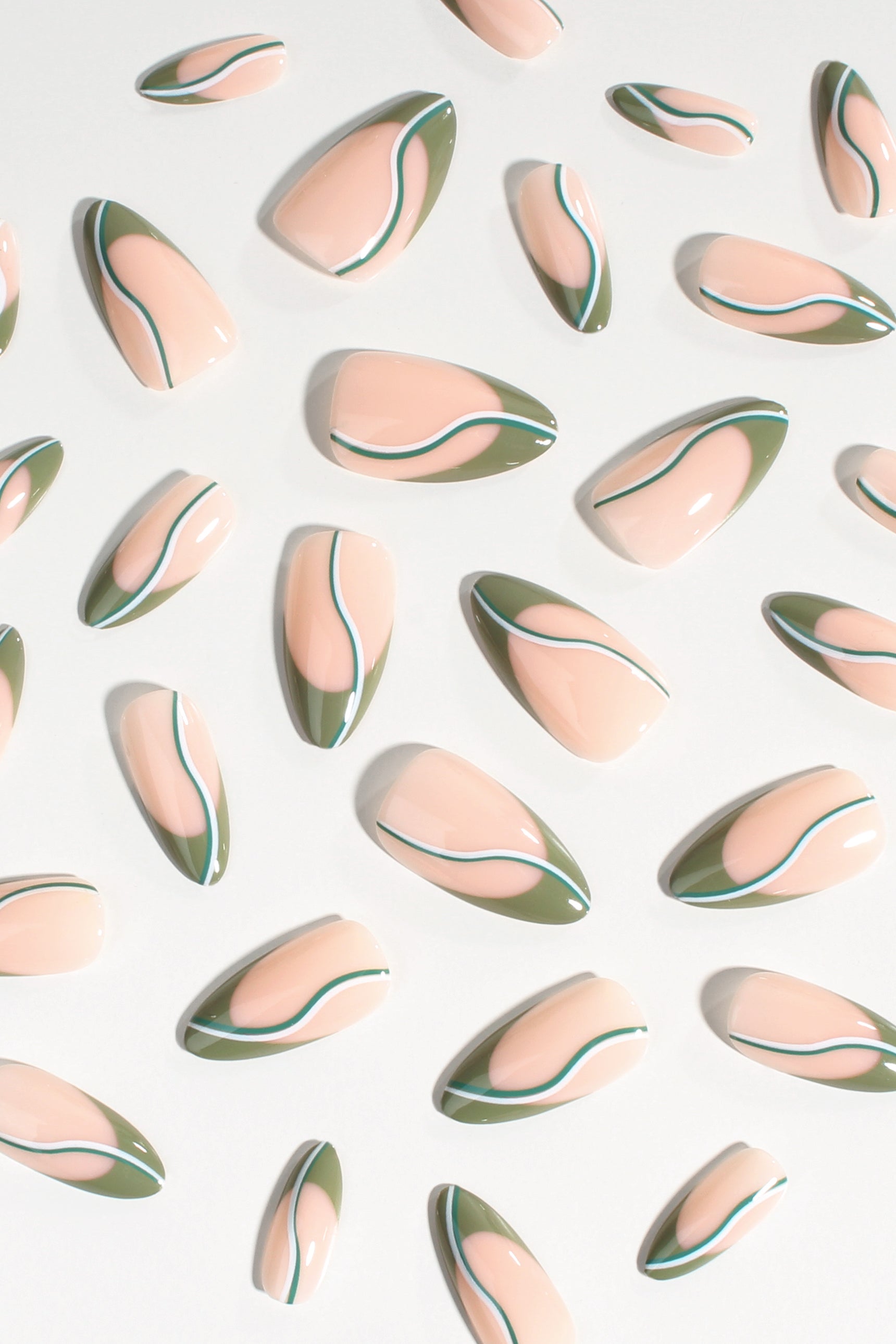 Verde Vogue | Goddess Green Press-On Nails